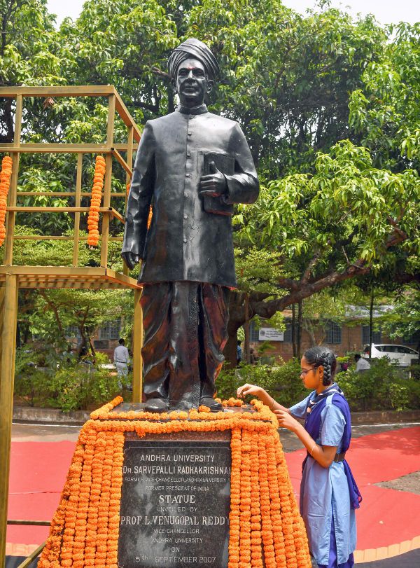 who is dr sarvepalli radhakrishnan